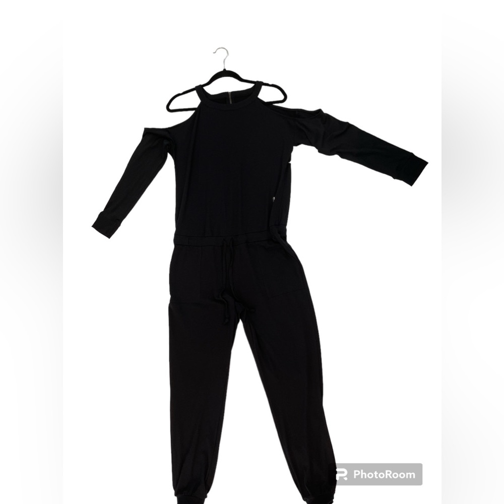 NWT Black pant jump suit by NY & Co. size M